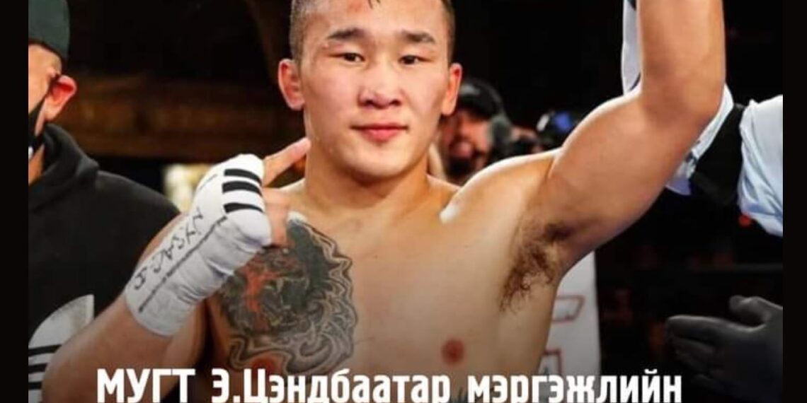 Тэрбээр 59 килограммын жинд тулалдаж, өрсөлдөгчөө яллаа