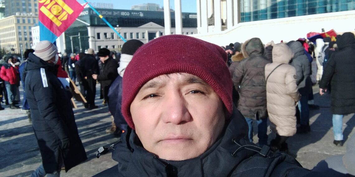 “Татвар төлөгчдийн эрх ашгийг хамгаалах нийгэмлэг”-ийн тэргүүн Х.Батсуурь төрөөс 30,082 ам.долларын зээл авсанаа төлөөгүй байна