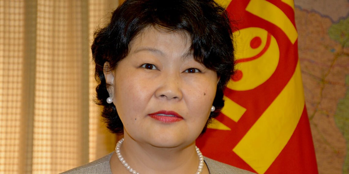 Элчин сайд Л.Саянаа БЗС-аас 29,247 ам.долларын зээл авснаа эргүүлэн төлөөгүй байна