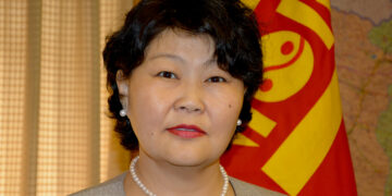 Элчин сайд Л.Саянаа БЗС-аас 29,247 ам.долларын зээл авснаа эргүүлэн төлөөгүй байна